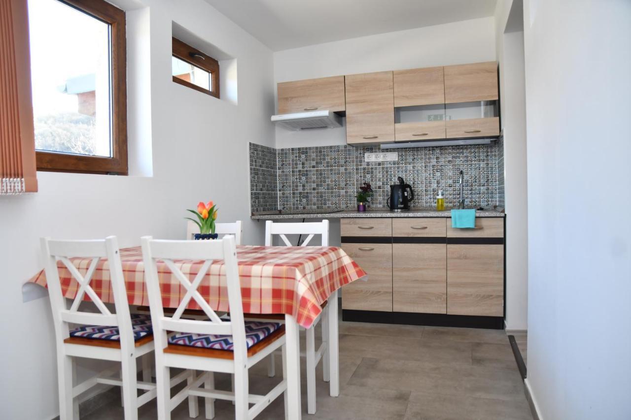 Foeveny Apartmanok Balatonfůzfő المظهر الخارجي الصورة