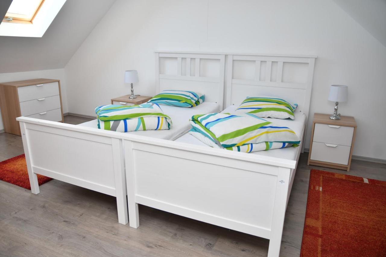 Foeveny Apartmanok Balatonfůzfő المظهر الخارجي الصورة
